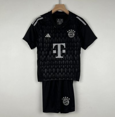 2023-24 Bayern Munich Kids Black Goalkeeper Soccer Kits Shirt With Shorts